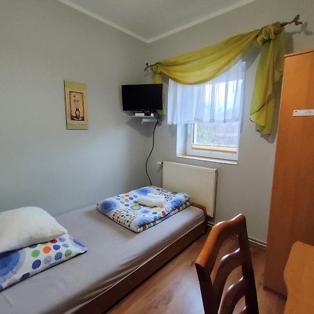 Stajnia Pod Debem Bed & Breakfast Starachowice Exterior photo