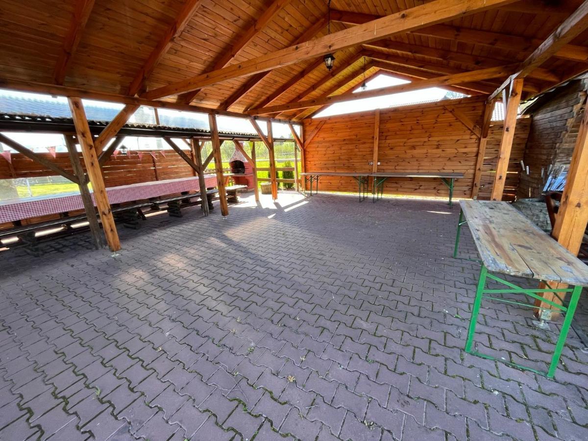 Stajnia Pod Debem Bed & Breakfast Starachowice Exterior photo