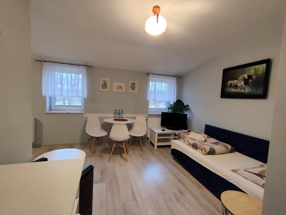 Stajnia Pod Debem Bed & Breakfast Starachowice Exterior photo